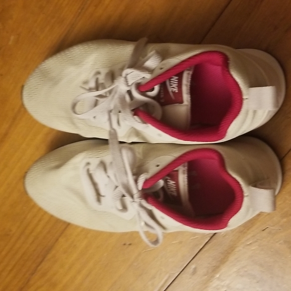 Nike running shoes - Picture 4 of 9